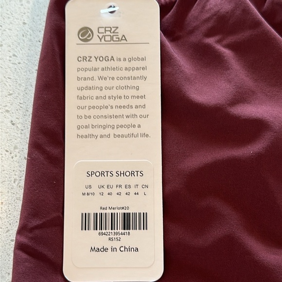 Feathery-Fit Soft High Rise Split Dolphin Mesh Liner Shorts 2.5'' - Picture 4 of 5